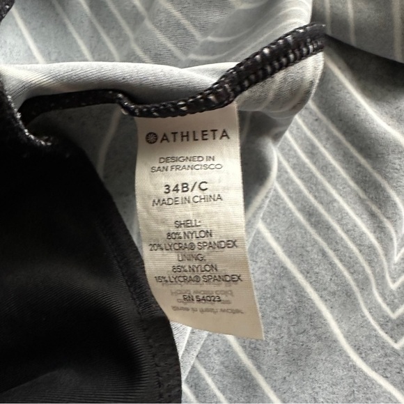 Athleta Chevron Tankini Top - Size 34B/C - Picture 6 of 7